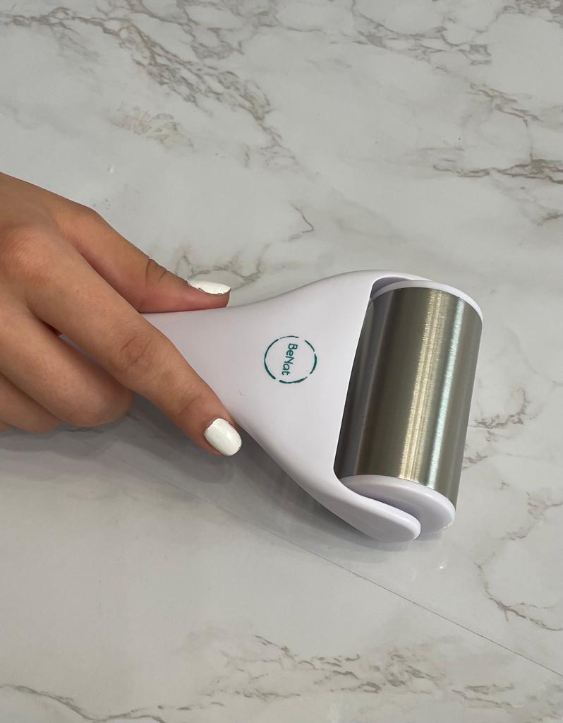 HomeAura Facial Ice Roller — Cooling De-Puff Tool